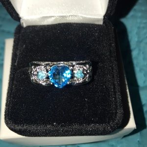 New Beautiful sterling silver ring